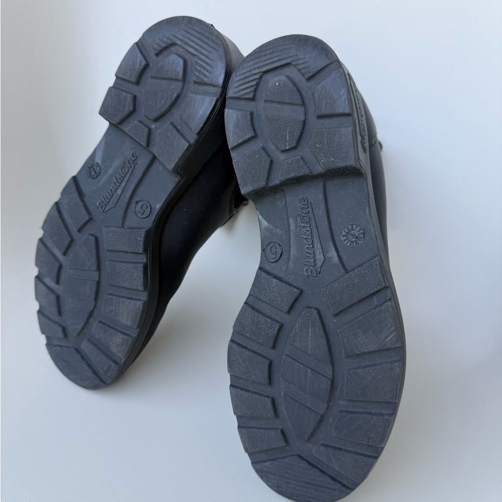 Blundstone Black Ankle Boots - Picture 3 of 10